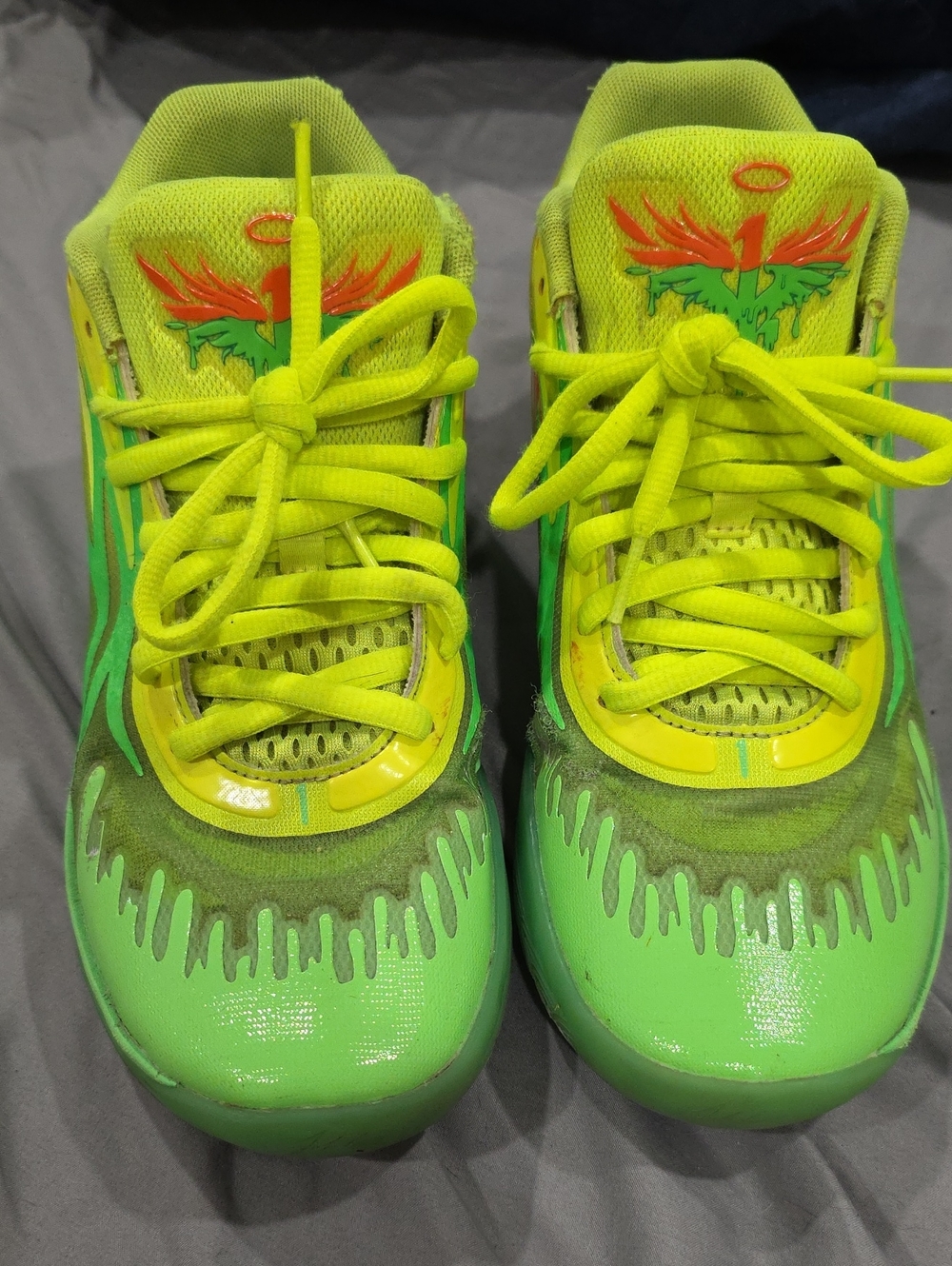 Slime melo PUMAs Green Sneakers with Lime Accents - Eye-Catching Athletic Style